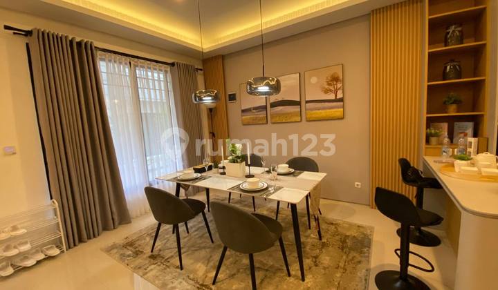 Rumah Kastil FULL FURNISHED Setraduta Bandung Tipe 225 Sisa 3 Unit