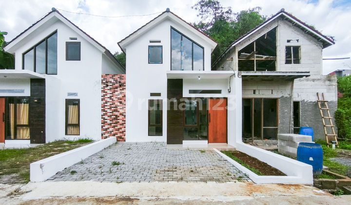 Minimalist House 15 Minutes to Bojong Gede Station Flood-Free J39332