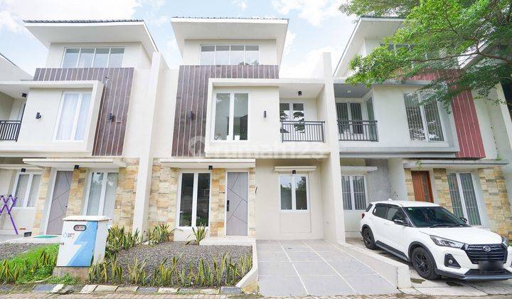 Rumah Sudah Renov dekat Taman Kota 2 BSD Dibantu KPR J24069 1