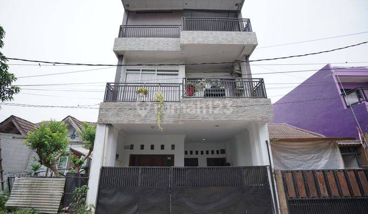 Rumah 3 Lt Hadap Timur 6 menit ke RS Satria Medika Bekasi Bebas Banjir J22042 1