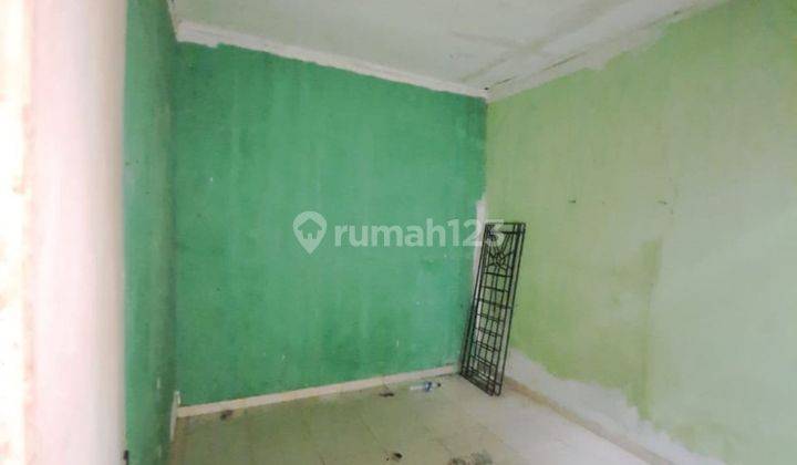 Rumah 10 menit ke Mall Paradise Walk Serpong Harga Nego Dibantu KPR J22217 2