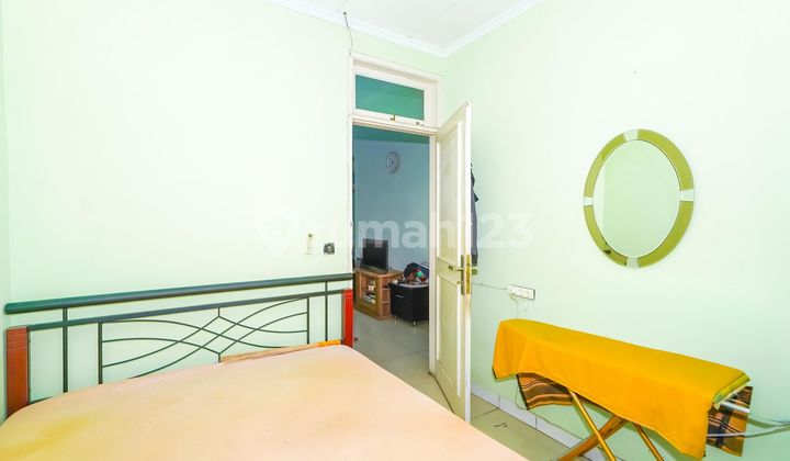 South-Facing House, 180m² Land Certificate, 8 minutes to RSIA. Buah Hati Pamulang J-36228 2