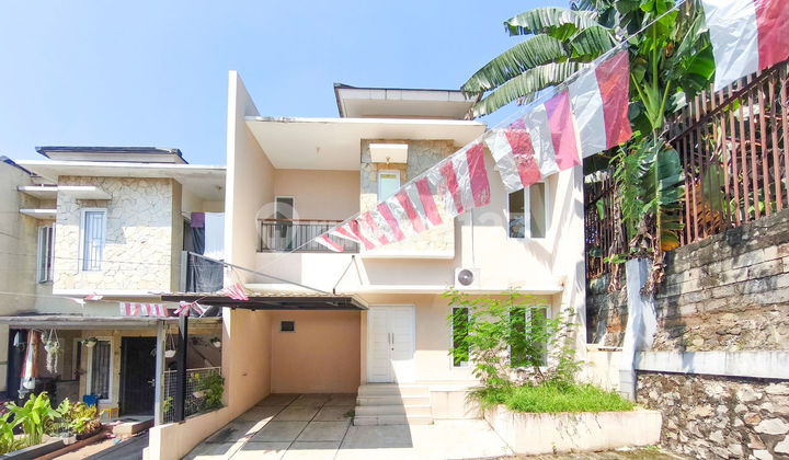 2-Story House in Pamulang 7 Minutes to Station SHM East-Facing J35801