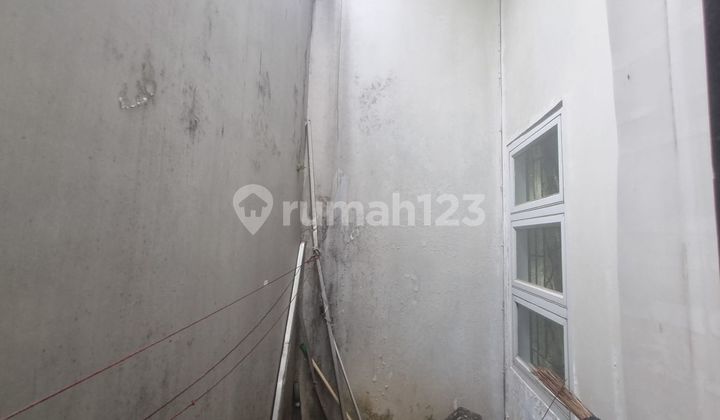 Rumah Hadap Selatan 8 Menit ke RS Citra Medika Depok Siap KPR J-37071