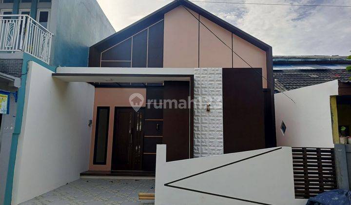 Rumah SHM 2 Lt Hadap Timur 10 Mnt ke Living World Grand Wisata Bekasi J-28798 1