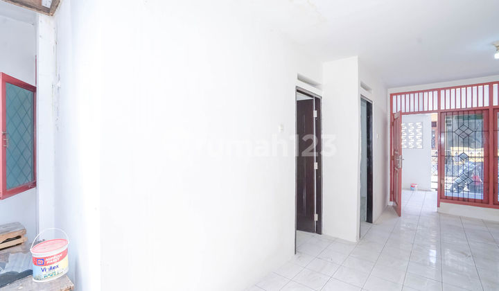 Rumah SHM Terawat 15 Menit ke RSU Brawijaya Sawangan Siap KPR J32394 2