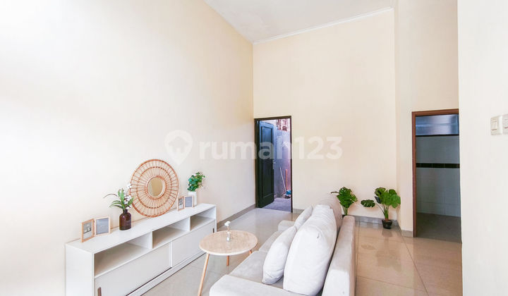 Ready-to-Occupy House 15 Minutes to Cimanggis Toll Gate with KPR Assistance J-30648