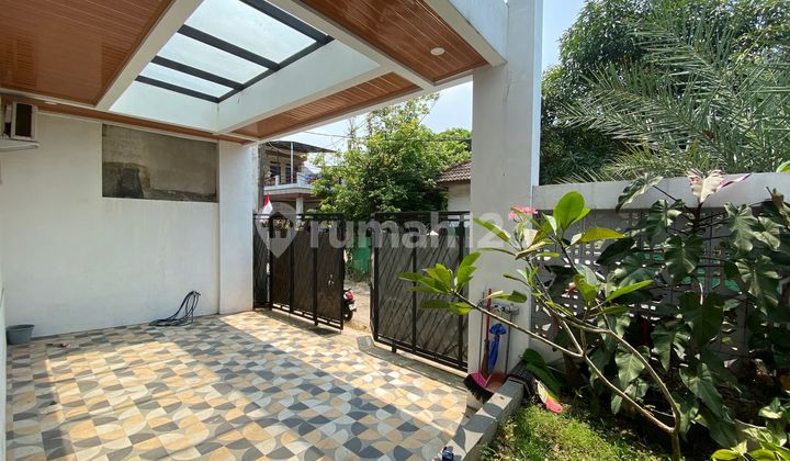 Rumah LB 180 Hadap Timur 7 Menit ke Living World Kota Wisata Cibubur J-38384 2