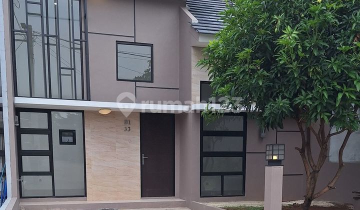 Rumah Strategis 2 Lt 12 Menit ke Terminal Cibinong Hadap Selatan J39128
