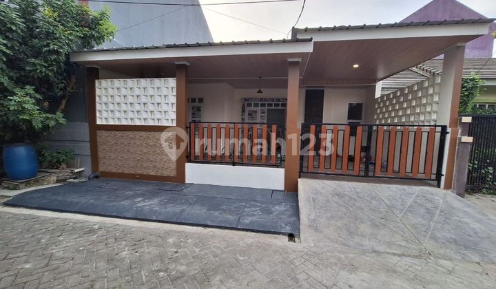 1-Story House Strategically Located 15 Minutes to Bekasi Terminal, Assisted with Mortgage J38345