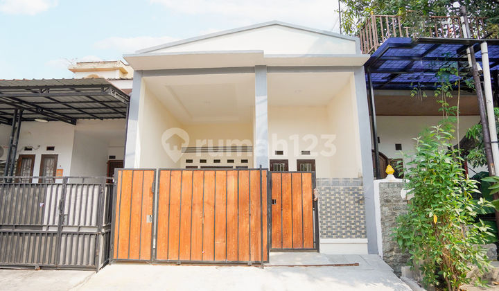 Rumah SHM Hadap Utara 15 menit ke RS. Taman Harapan Baru Dibantu KPR J-35803 Rumah SHM Hadap Utara 15 menit ke RS. Taman Harapan Baru Dibantu KPR J-35803