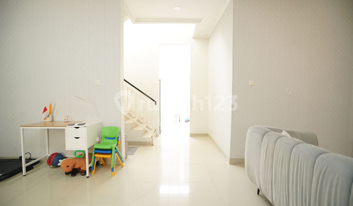 Rumah Luas 2 Carport 9 Menit ke Pintu Tol Pondok Ranji Bisa KPR J23890 2