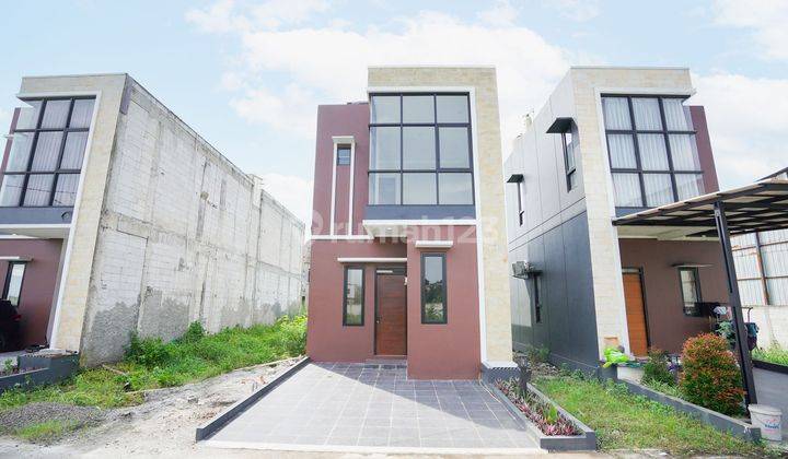 Rumah Strategis di Bekasi 15 Menit ke Revo Mall 2 Lt Bebas Banjir J32606 1