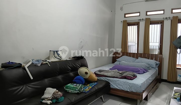 Well-Maintained Second-Hand House 15 Minutes to Bogor Toll Gate LT 133 Ready to Occupy J39007