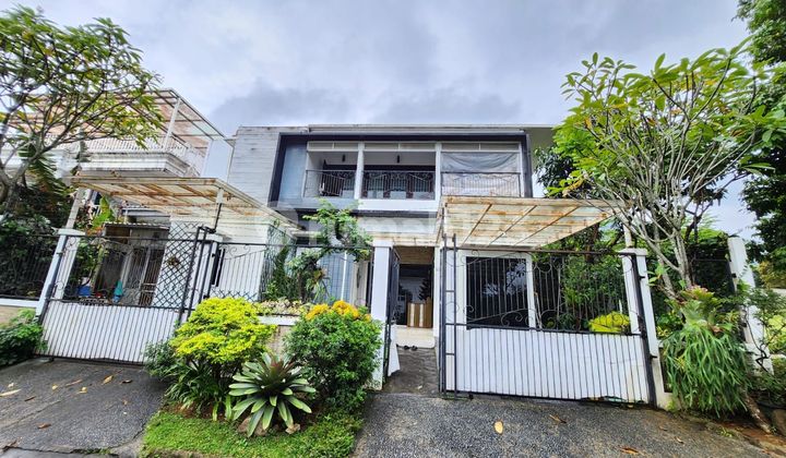 Spacious House with 2 Carports, 10 Minutes to AEON MALL Sentul City, Ready to Occupy J26701 Spacious House with 2 Carports, 10 Minutes to AEON MALL Sentul City, Ready to Occupy J26701