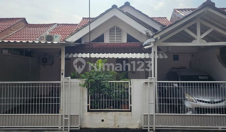 Wide House SHM 6 Minutes to Rawa Buntu Station 3 Bedrooms Flood-Free J43468
