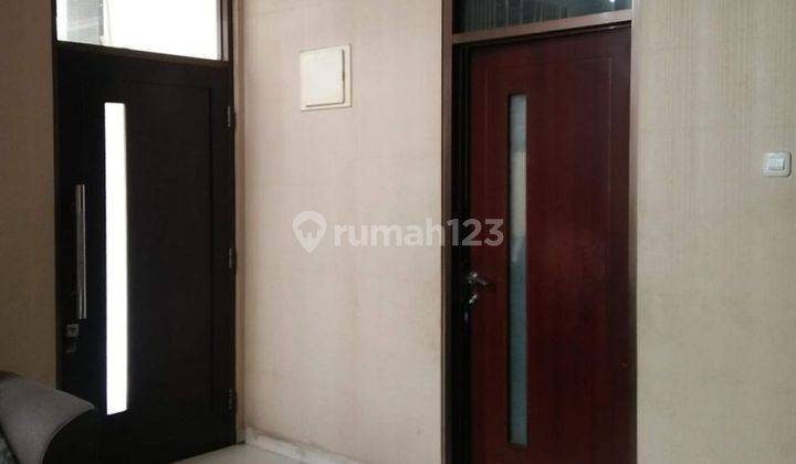 Rumah Hook 10 Menit ke Summarecon Mall Serpong 5 KT Siap Huni J16704