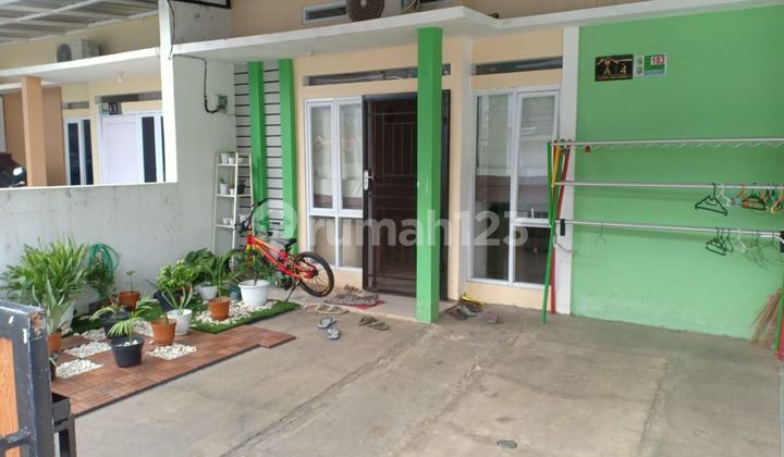Rumah Strategis 15 Menit ke Living World Grand Wisata Bebas Banjir J39099 2