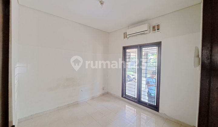 Rumah Strategis 8 Menit ke Mall The Park Sawangan Bebas Banjir J36376 2