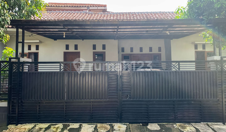 Spacious Freehold House in Bogor, 15 Minutes to Laladon Terminal, Eligible for Mortgage J24253