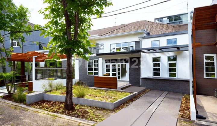 Rumah Luas SHM 10 Menit ke Mall Ciputra Cibubur Hadap Selatan J16914 Rumah Luas SHM 10 Menit ke Mall Ciputra Cibubur Hadap Selatan J16914