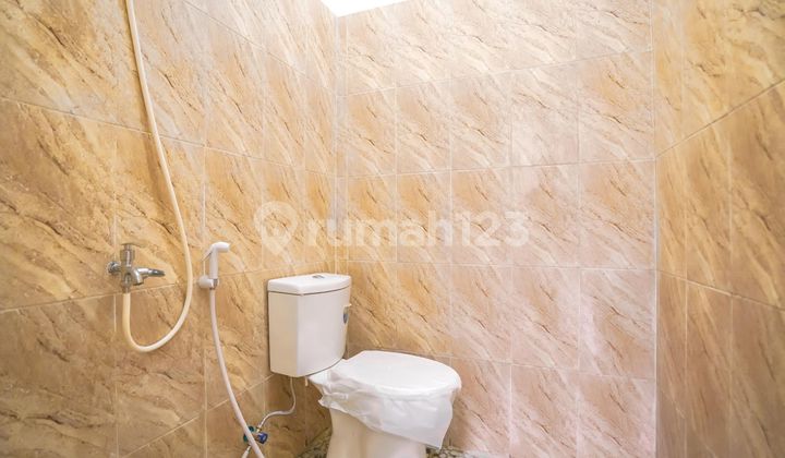 Rumah Strategis SHM 4 Menit ke Terminal di Bekasi Dibantu KPR J36083 2