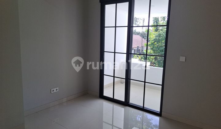 Rumah Modern Luas di Bogor 9 Menit ke Stasiun 5 KT Hadap Timur J34883 2