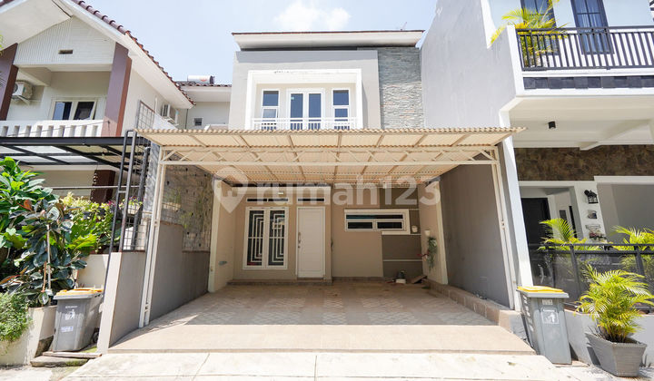 Rumah Idaman Dekat Mall dan RS di Cibubur 2 Lantai Siap Huni J33702 Rumah Idaman Dekat Mall dan RS di Cibubur 2 Lantai Siap Huni J33702