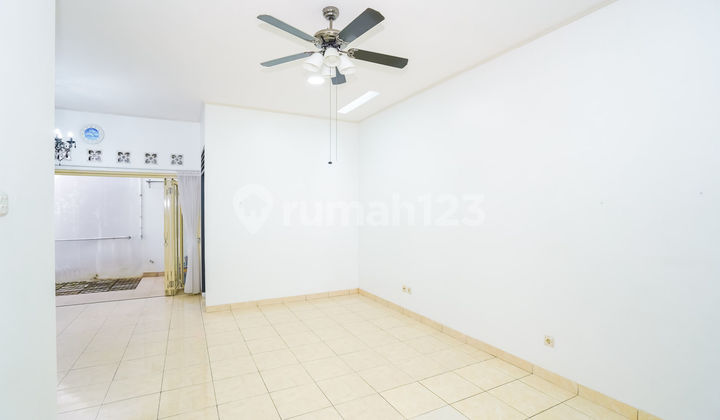 Rumah Hadap Selatan 10 Menit ke Gerbang Tol Brigif SHM Dibantu KPR J-38219 2