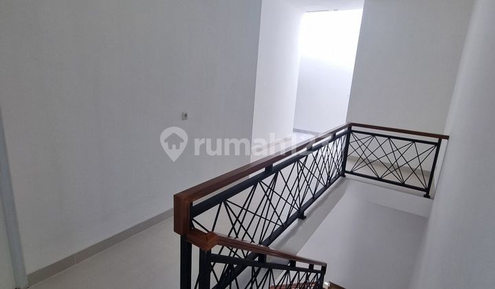 Rumah Siap Huni 14 Menit ke Grand Mall Cimanggis 3 KT Bebas Banjir J34888 2
