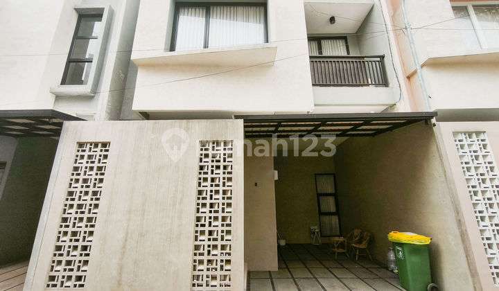 Rumah SHM 15 Menit ke Revo Siap Huni Dibantu KPR J-34811 Rumah SHM 15 Menit ke Revo Siap Huni Dibantu KPR J-34811