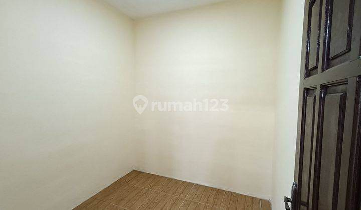 Rumah SHM Siap Renov 10 Menit ke Plaza Taman Harapan Baru DP Ringan J32900 2