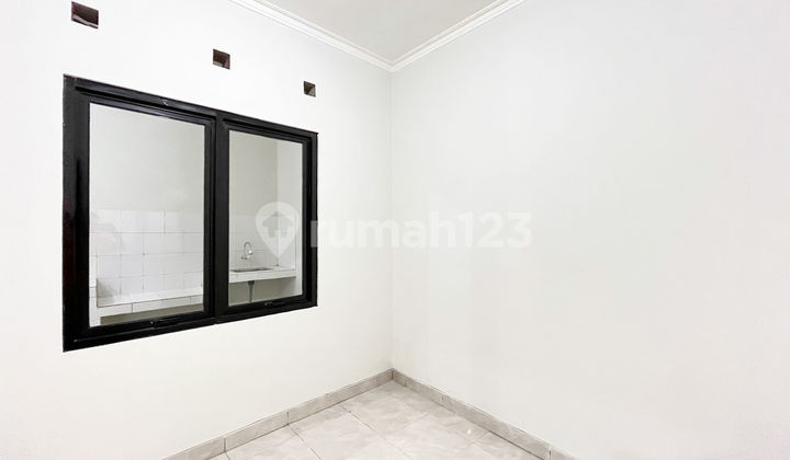Rumah Hadap Selatan 8 Menit ke Cibinong City Mall Siap Huni Dibantu KPR J24174 2