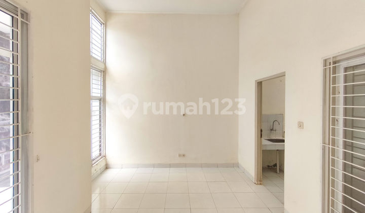 Rumah 7 Menit ke Stasiun Cisauk Hadap Selatan Siap KPR J-38214 2
