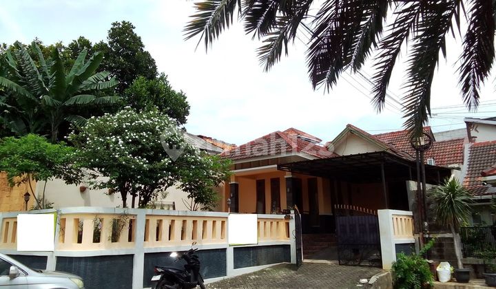 SHM-certified house, land area 215, ready for mortgage, 10 minutes to East Pondok Gede Toll Gate, J-28998
