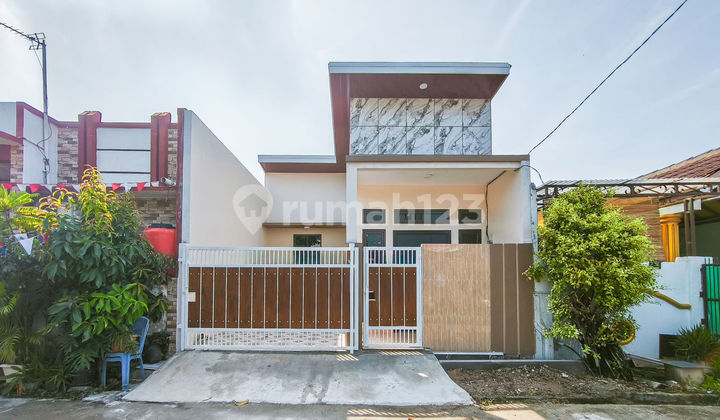 Rumah 10 menit ke Plaza Taman Harapan Baru SHM Dibantu KPR J-35819 Rumah 10 menit ke Plaza Taman Harapan Baru SHM Dibantu KPR J-35819