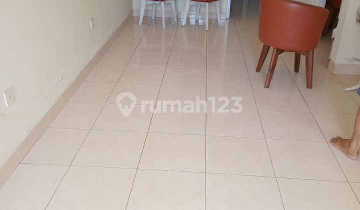 House 6 Minutes to Paradise Walk Serpong Mall, SHM, Assisted with Mortgage J-36096