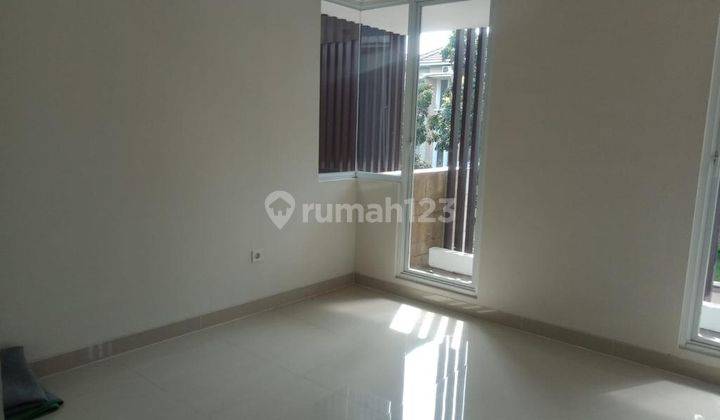 Dijual Rumah 2 Lantai Bagus Siap Huni Digrand Wisata 2