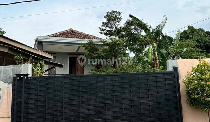 Rumah villa dekat gerbang tol setu Bekasi