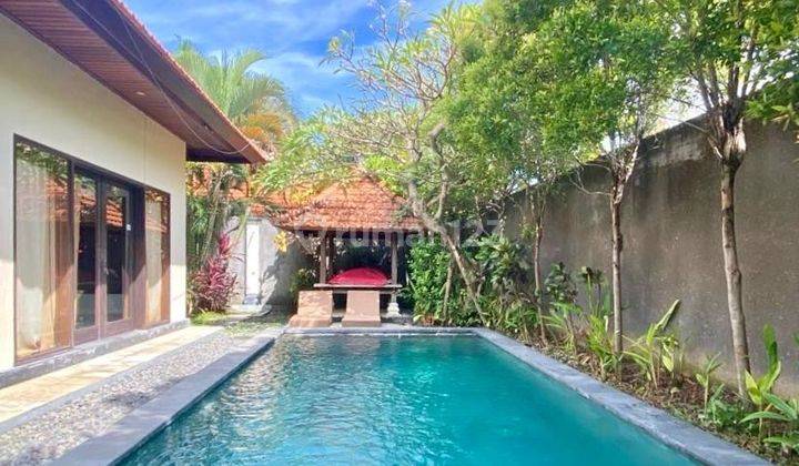 COMFORTABLE AND STRATEGIC VILLA FOR RENT IN CANGGU 1