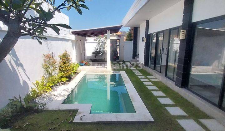 MINIMALIST AND STARTEGIC VILLA FOR RENT IN PERERENAN CANGGU 1