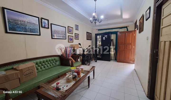 Jual Rumah Dibawah NJOP hitung Tanah di Jakarta Selatan Jual Rumah Dibawah NJOP hitung Tanah di Jakarta Selatan