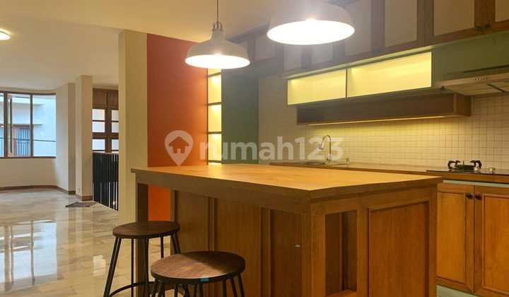 New 4.5-Storey House in Rawamangun Cipinang, East Jakarta, Strategic Location, Flood-Free 2