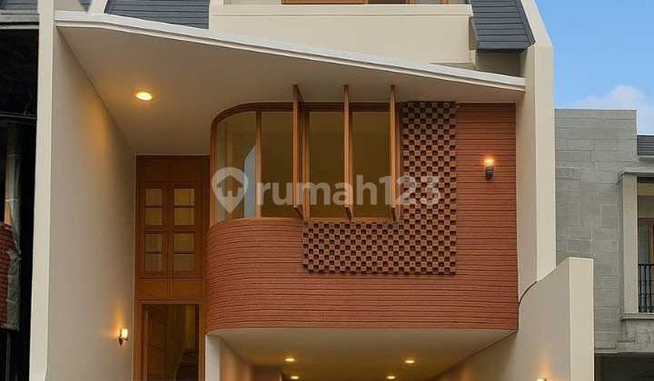 New 4.5-Storey House in Rawamangun Cipinang, East Jakarta, Strategic Location, Flood-Free