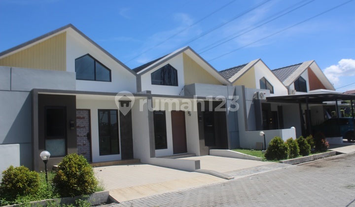 rumah di soekarno hatta kota bandung strategis bebas banjir