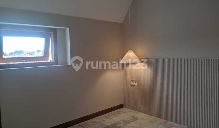 New 4.5-Story House in Rawamangun Cipinang, East Jakarta, Strategic Location, Flood-Free 2