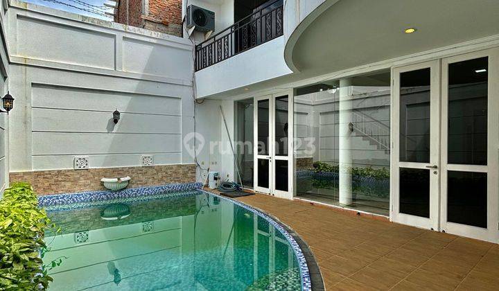 Disewakan Rumah Di Kemang Benda Bisa Untuk Kantor Privat Pool 1