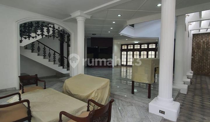 Rumah Disewakan di Pondok Indah Semi Furnish Strategis 2