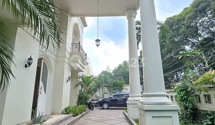 Luxury House in Elite Kemang Area Private Pool Ready to Occupy 2