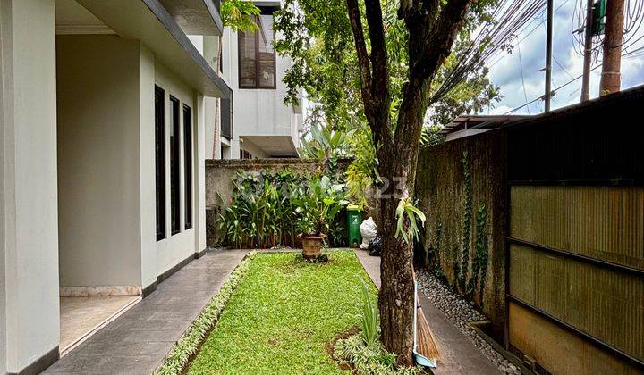 Rumah Mewah Siap Huni Di Kemang Privat Pool Rooftop Besar 2